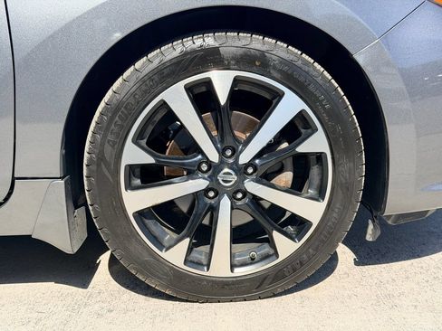 Used 2018 Nissan Altima 2.5 SR FWD image 26