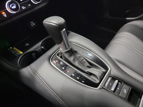 Certified 2024 Honda HR-V EX-L image 27