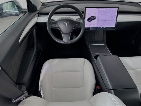 Used 2021 Tesla Model 3 Standard Range Plus RWD image 9