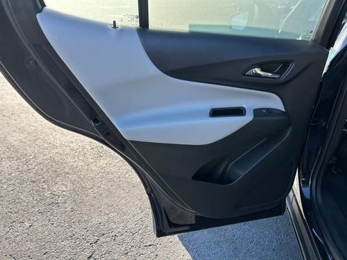 Used 2020 Chevrolet Equinox LS w/ LS Convenience Package image 13