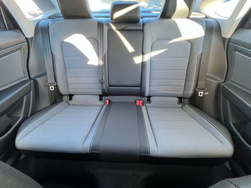 Used 2025 Volkswagen Jetta SE image 41