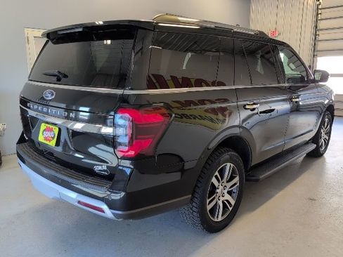 Certified 2024 Ford Expedition Limited image 4