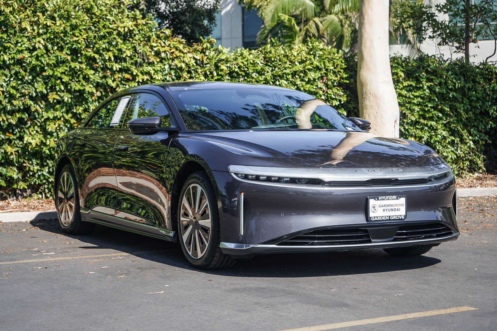 Used 2024 Lucid Air Touring AWD/4WD image 3
