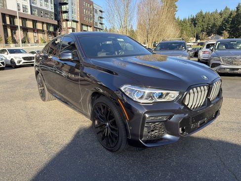 Used 2022 BMW X6 M50i w/ Executive Package image 7