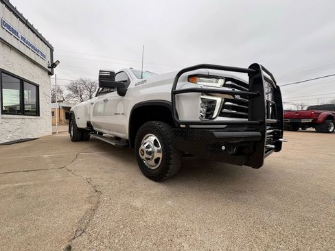 Used 2022 Chevrolet Silverado 3500 High Country image 4