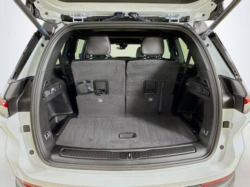 New 2025 Jeep Grand Cherokee L Altitude image 26