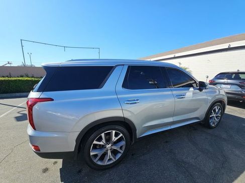Used 2021 Hyundai Palisade SEL w/ Premium Package image 3