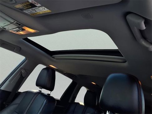 Used 2019 Toyota Highlander SE image 21