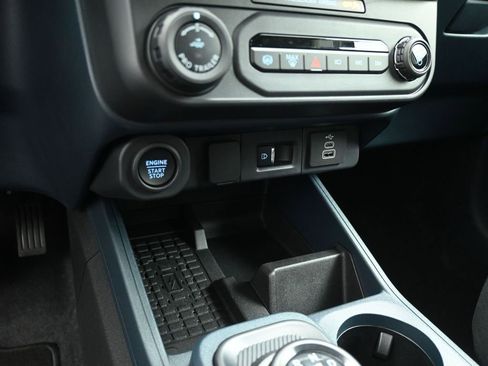 New 2025 Ford Maverick Lariat w/ Black Appearance Package image 16