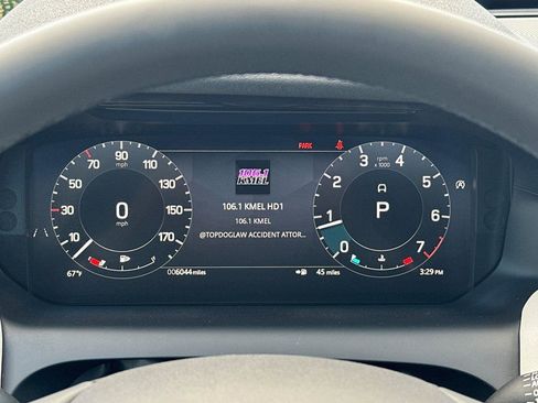 Used 2024 Land Rover Discovery Sport S image 23