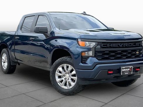 Used 2022 Chevrolet Silverado 1500 Custom RWD image 3