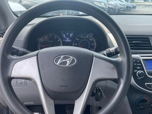 Used 2013 Hyundai Accent GLS FWD image 17