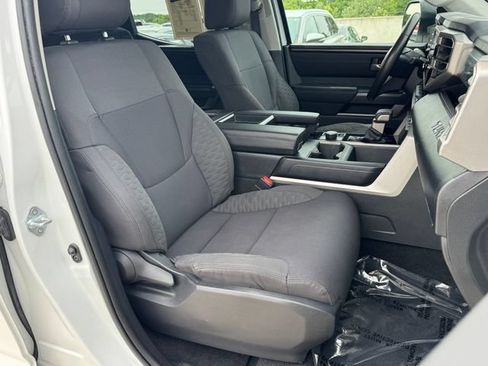 Used 2022 Toyota Tundra SR5 AWD/4WD image 12