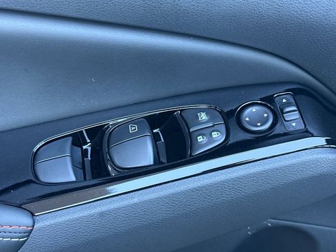 New 2025 Nissan Altima 2.5 SR w/ SR Premium Package image 13