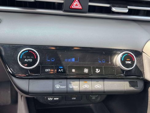 Certified 2023 Hyundai Elantra SEL w/ Preferred Accessory Package FWD image 29