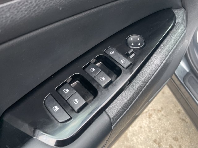 Used 2023 Kia Sportage EX AWD/4WD image 27