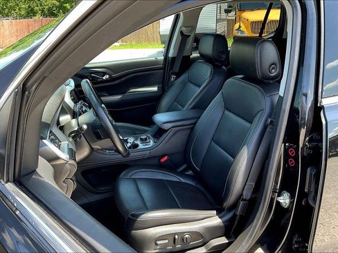Used 2023 GMC Acadia SLT AWD/4WD image 26