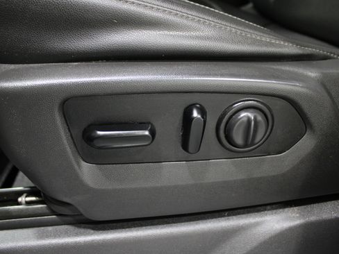 Used 2021 Chevrolet Silverado 1500 LTZ image 4