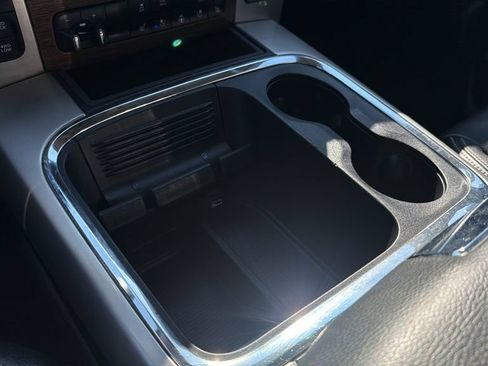 Used 2017 RAM 1500 Laramie AWD/4WD image 26