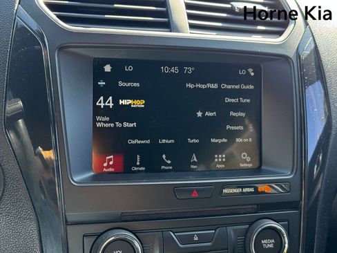 Used 2018 Ford Explorer XLT w/ Equipment Group 201A image 21