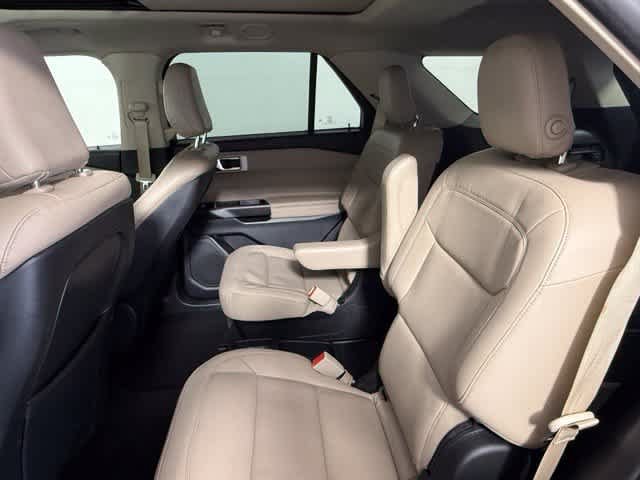 Used 2020 Ford Explorer XLT w/ Equipment Group 202A RWD image 50