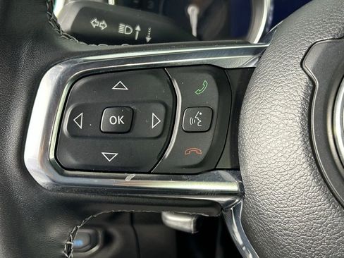 Used 2023 Jeep Wrangler Unlimited Sahara w/ Cold Weather Group AWD/4WD image 25