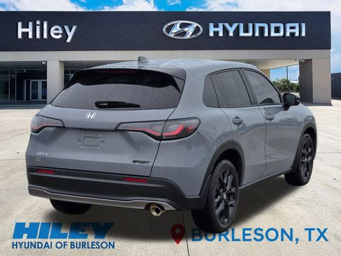 Used 2024 Honda HR-V Sport image 4