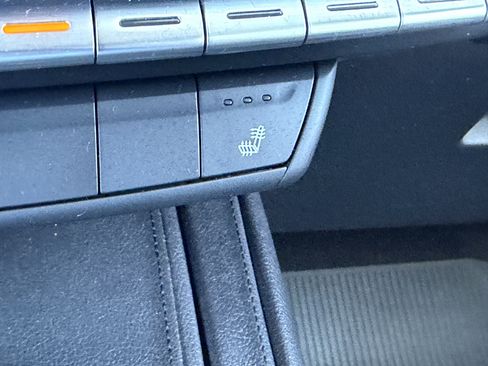 Certified 2022 Cadillac XT4 Premium Luxury w/ Enhanced Visibility Package image 23