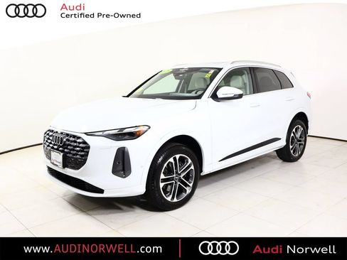 Certified 2025 Audi Q5 Premium w/ Convenience Package AWD/4WD image 12
