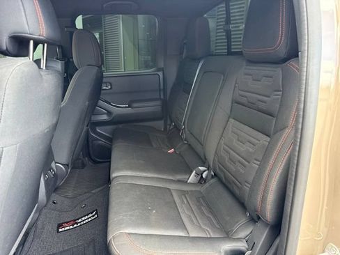 Used 2023 Nissan Frontier PRO-4X w/ Pro Convenience Package AWD/4WD image 10