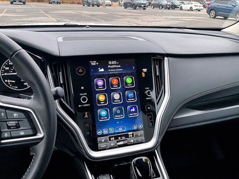 Used 2025 Subaru Outback Premium image 6