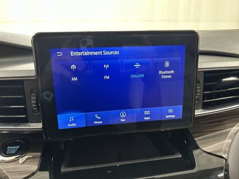 Used 2022 Ford Explorer Limited AWD/4WD image 14