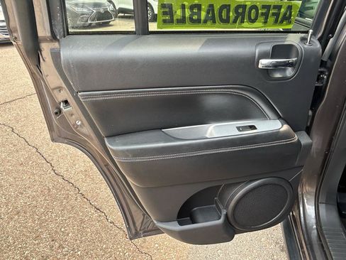 Used 2016 Jeep Compass 4WD image 13