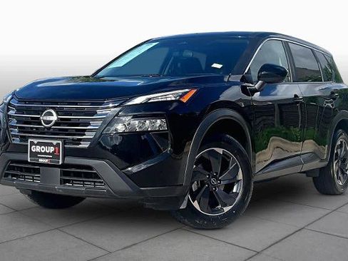Certified 2025 Nissan Rogue SV FWD image 1
