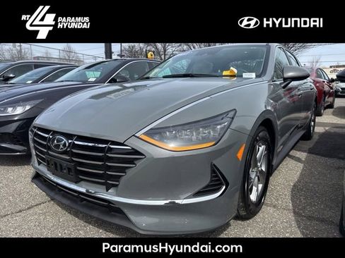 Used 2023 Hyundai Sonata SE image 1
