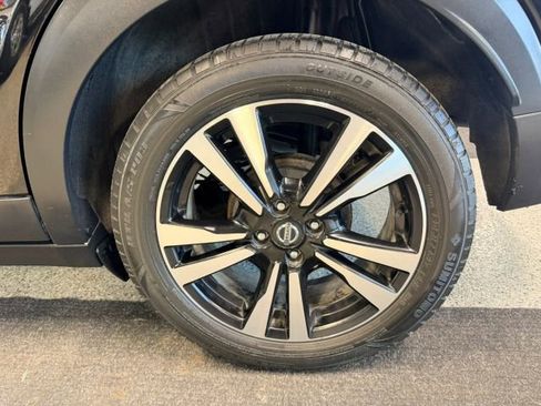 Used 2020 Nissan Kicks SV FWD image 14