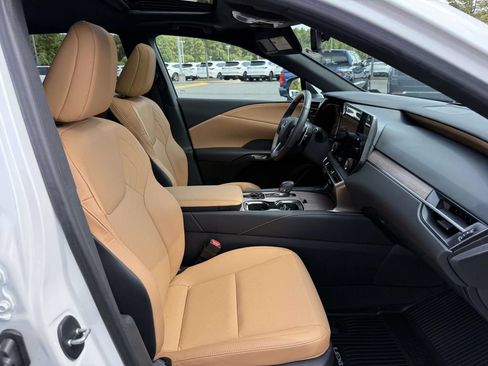 Used 2024 Lexus RX 350 Premium w/ Accessory Package (Z1) AWD/4WD image 14