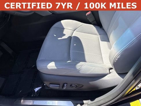 Used 2023 Toyota Venza Limited AWD/4WD image 15