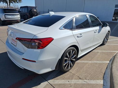 Used 2024 Honda Civic EX image 6