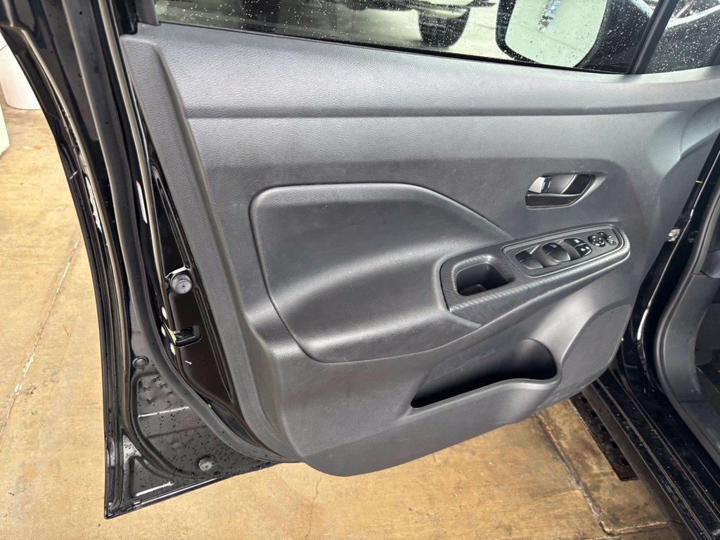 Used 2025 Nissan Versa S w/ S Plus Package FWD image 9