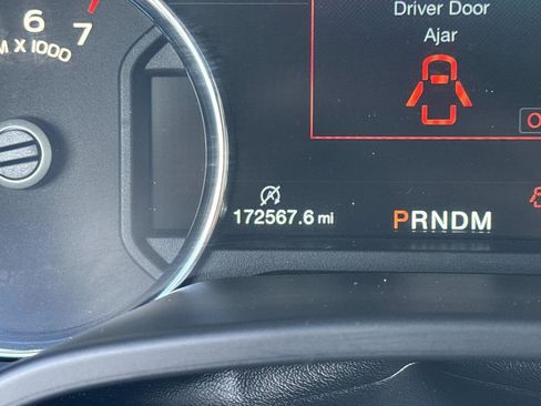 Used 2018 Ford F150 Lariat AWD/4WD image 3