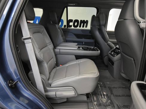 Used 2018 Lincoln Navigator Reserve w/ Technology Package image 18