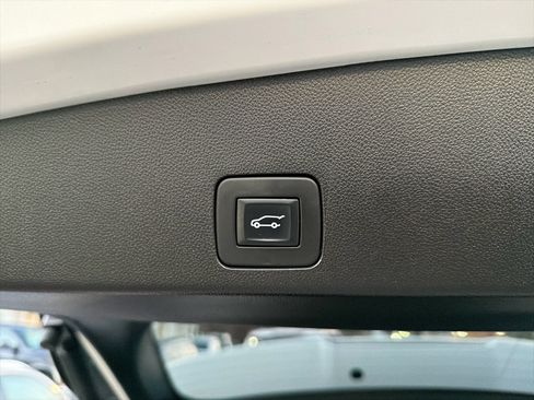 Used 2022 Buick Encore GX Select w/ Sport Touring Package image 13