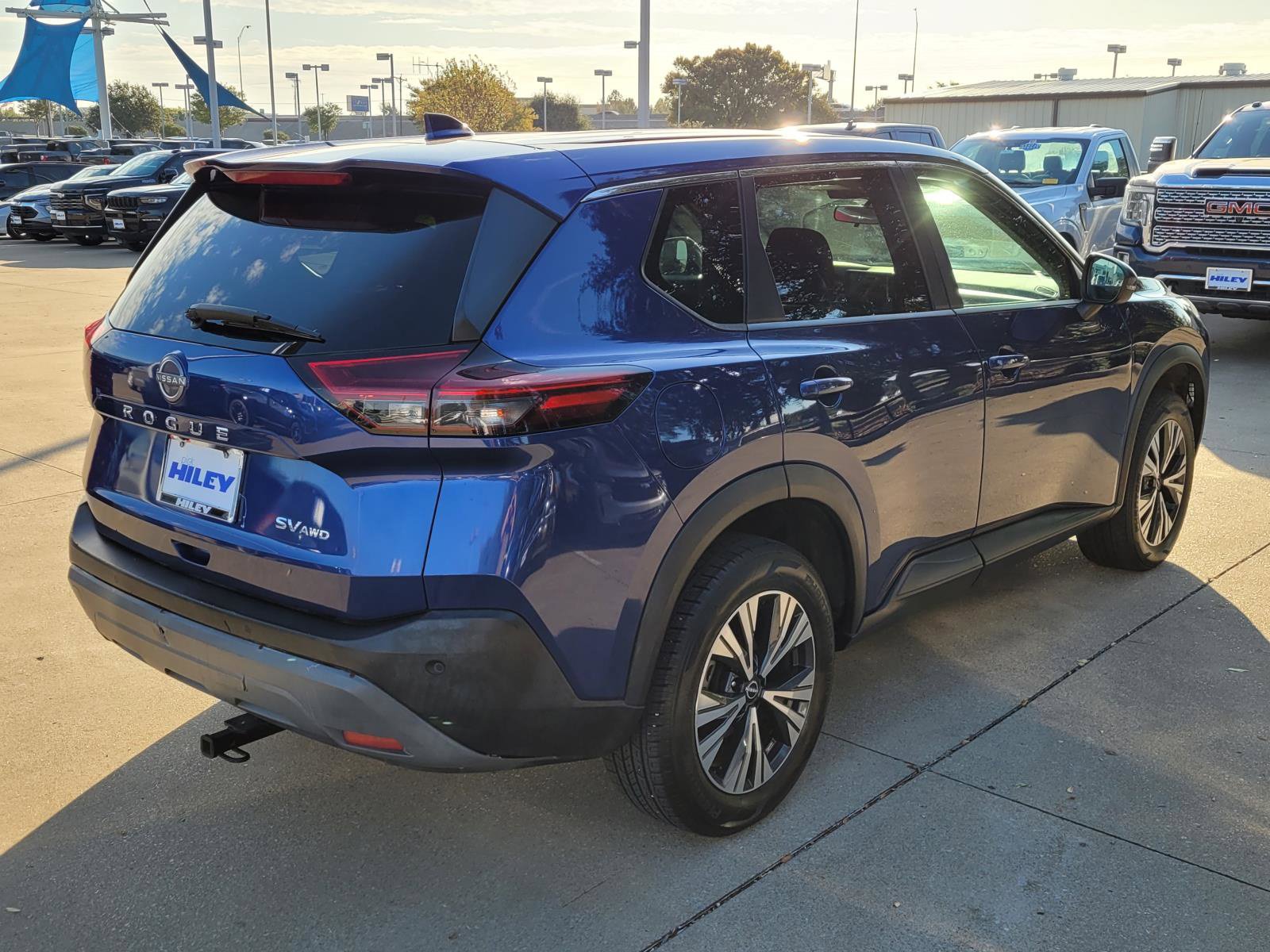 Used 2022 Nissan Rogue SV AWD/4WD image 4