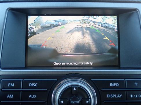 Used 2015 Nissan Armada SV AWD/4WD image 19