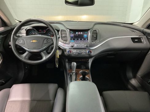 Used 2014 Chevrolet Impala LT w/ Convenience Package image 6