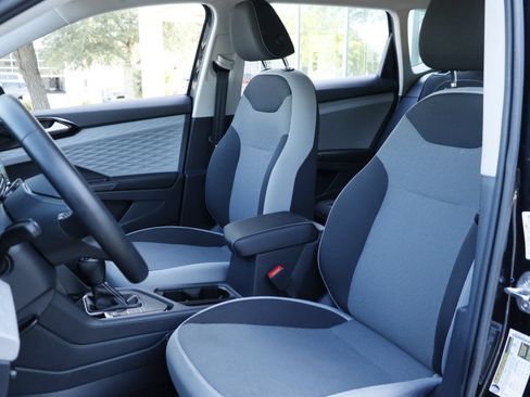 Certified 2023 Volkswagen Taos S FWD image 10
