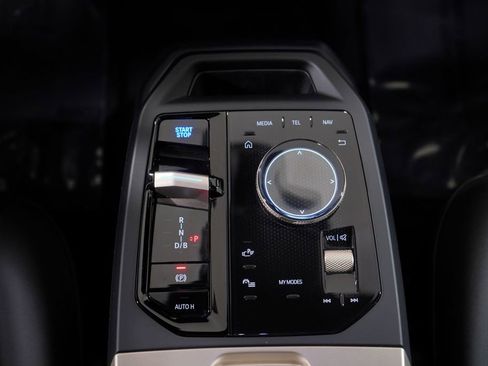 Used 2024 BMW iX xDrive50 image 13