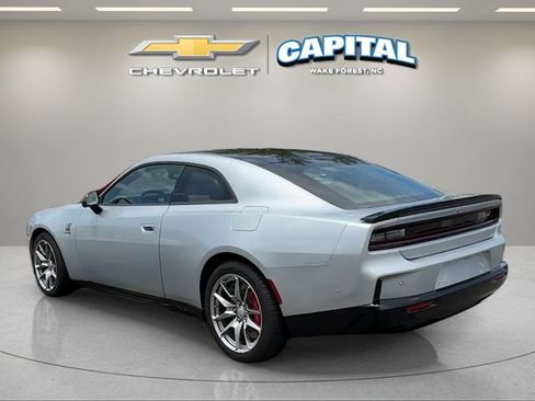 Used 2025 Dodge Charger Daytona Scat Pack w/ Track Pack AWD/4WD image 3