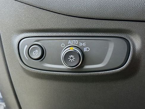 Used 2022 Chevrolet Equinox LS FWD image 27